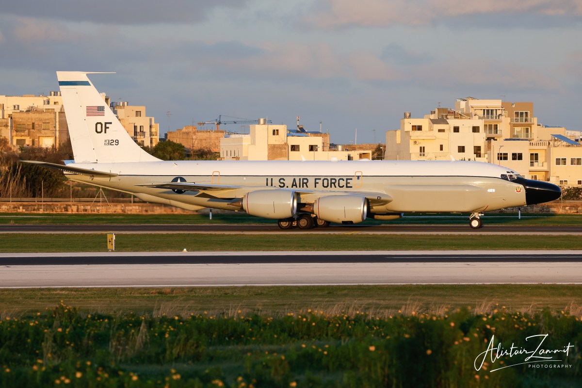 Boeing TC-135W Stratolifter