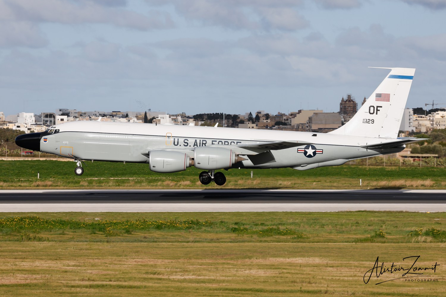 Boeing TC-135W Stratolifter